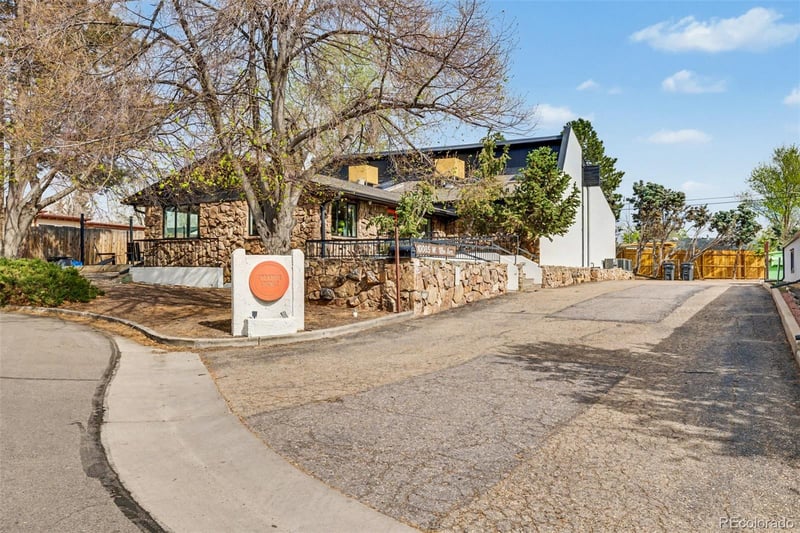 10085 W 18th Ave, Lakewood, CO 80215