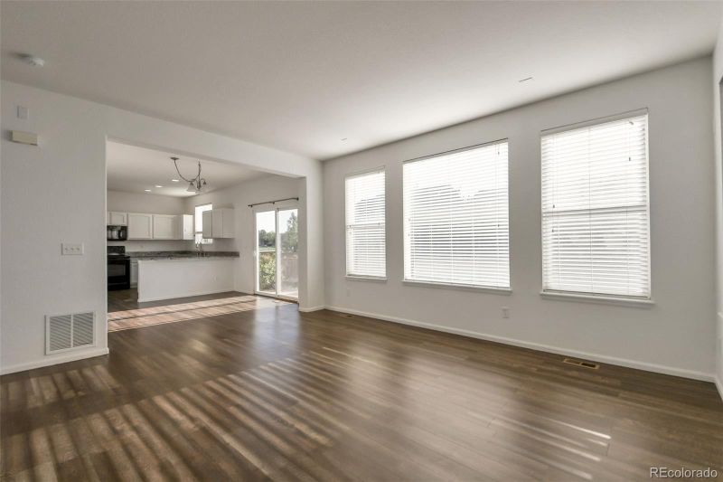 10492 Norfolk Ct, Commerce City, CO 80022