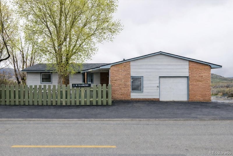 2 W Diamond Ave, Granby, CO 80446
