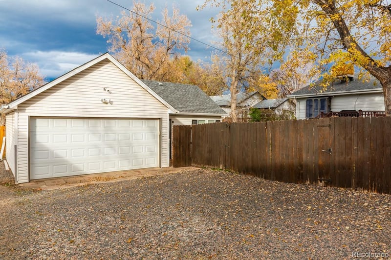 3279 S Pearl St, Englewood, CO 80113