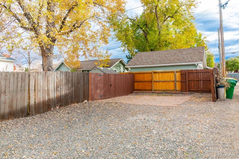 3279 S Pearl St, Englewood, CO 80113