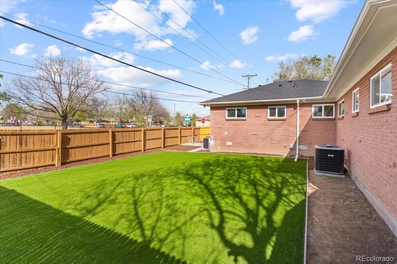 3387 N Kearney St, Denver, CO 80207