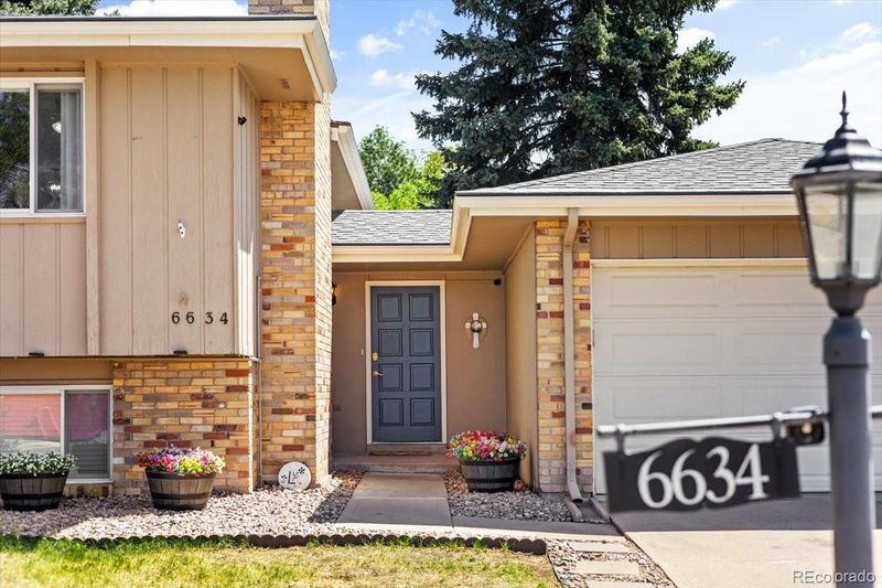 6634 S Buffalo Dr, Littleton, CO 80120