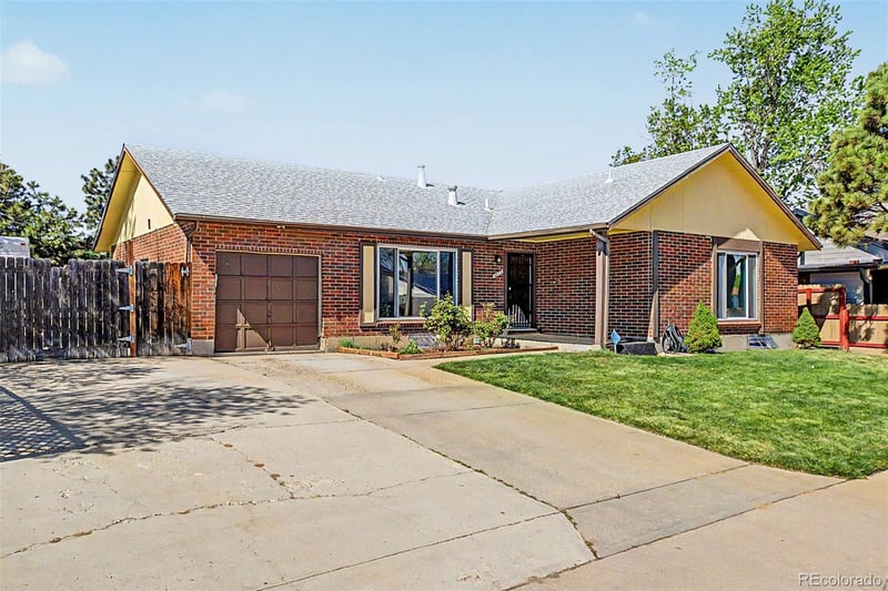 5009 Uvalda St, Denver, CO 80239