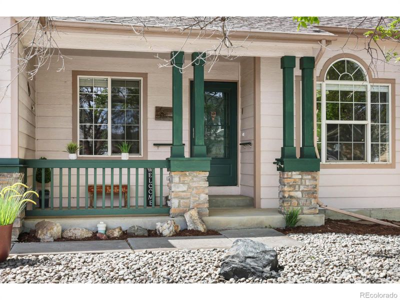 657 Nelson Park Dr, Longmont, CO 80503