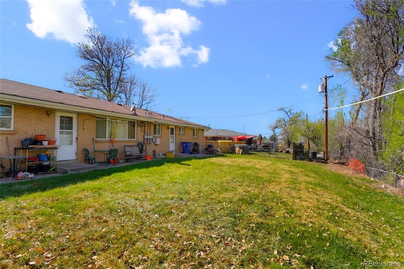5702 S Pearl St, Littleton, CO 80121