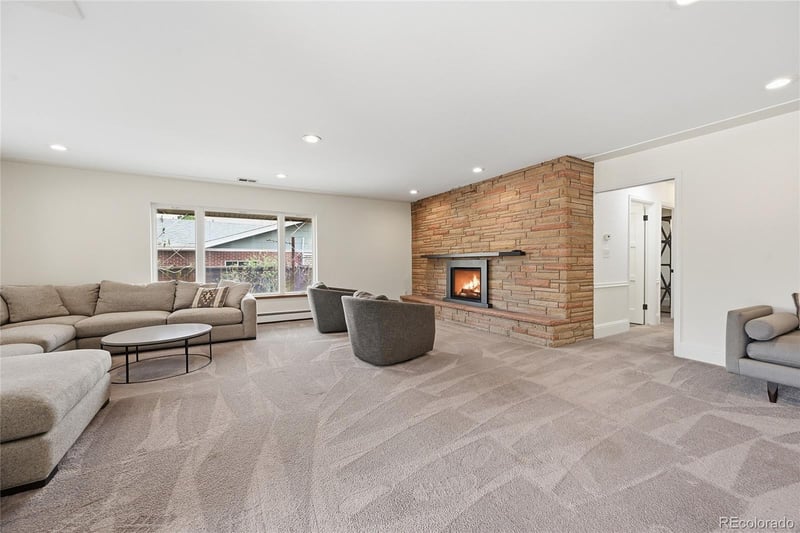 3742 S Grape St, Denver, CO 80237