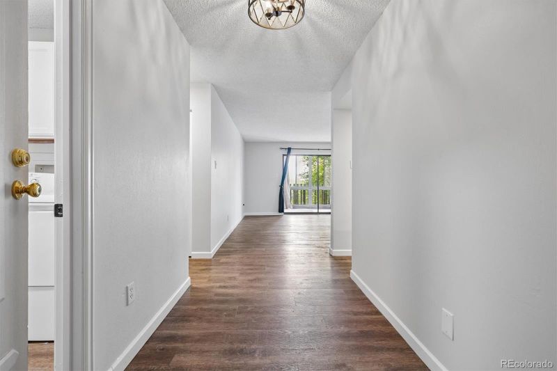 14300 E Marina Dr #102, Aurora, CO 80014