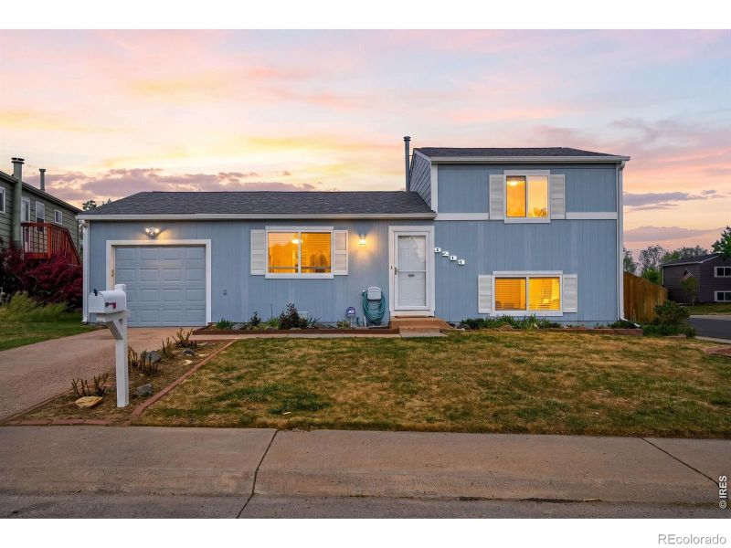 9233 W 100th Cir, Westminster, CO 80021