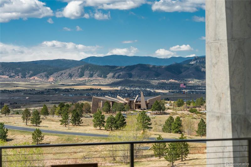 502 Emberglow Ln, Highlands Ranch, CO 80126