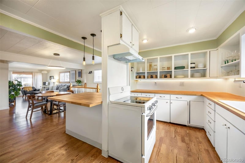 1260 S Shoshone St, Denver, CO 80223