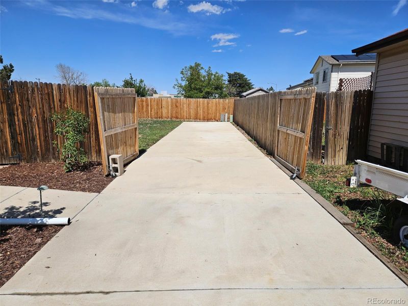 4304 S Ceylon St, Aurora, CO 80015