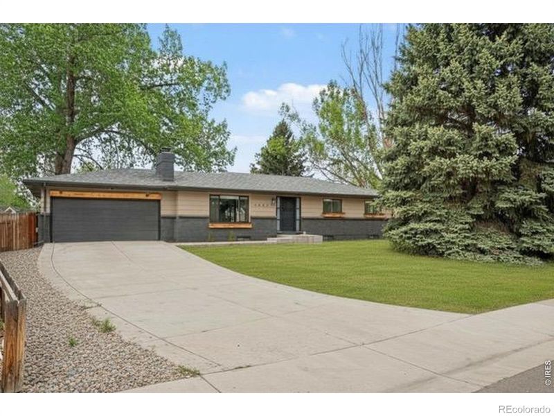 2421 Courtney Dr, Loveland, CO 80537