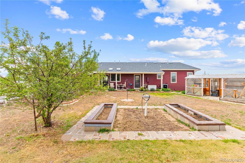 6170 N 79th St, Niwot, CO 80503