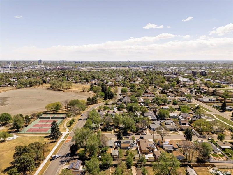 910 S Alcott St, Denver, CO 80219