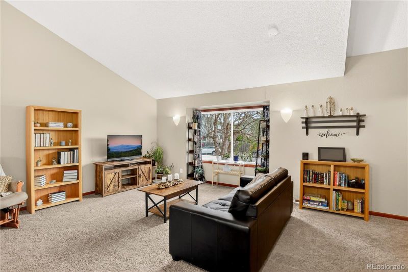 17229 E Crestline Ave, Centennial, CO 80015