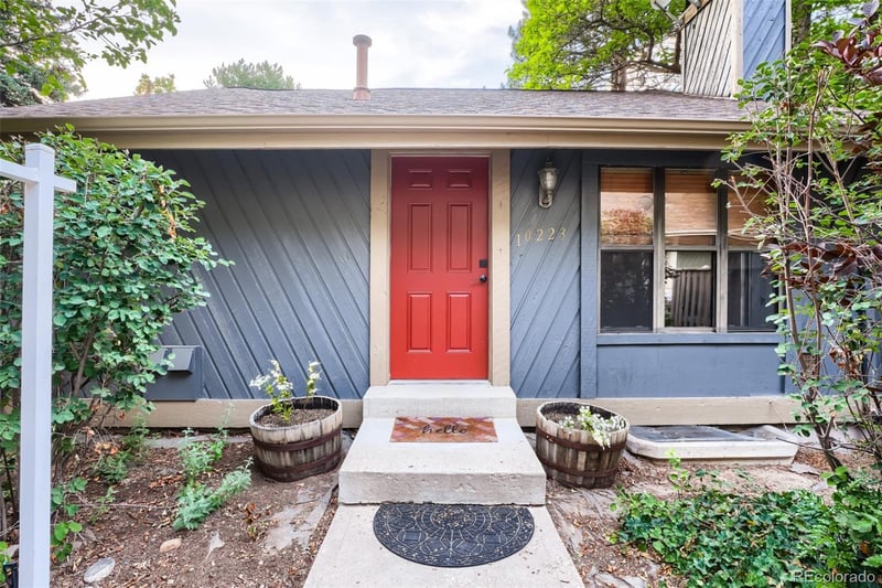10223 E Peakview Ave, Englewood, CO 80111