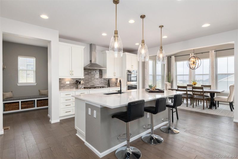 27425 E Roxbury Pl, Aurora, CO 80016