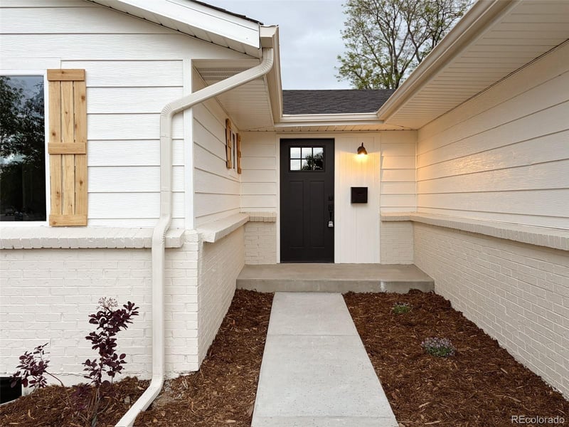 9425 Newton St, Westminster, CO 80031