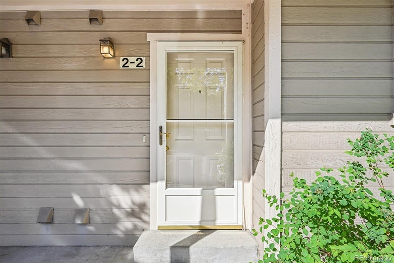 1818 S Quebec Way #2-2, Denver, CO 80231