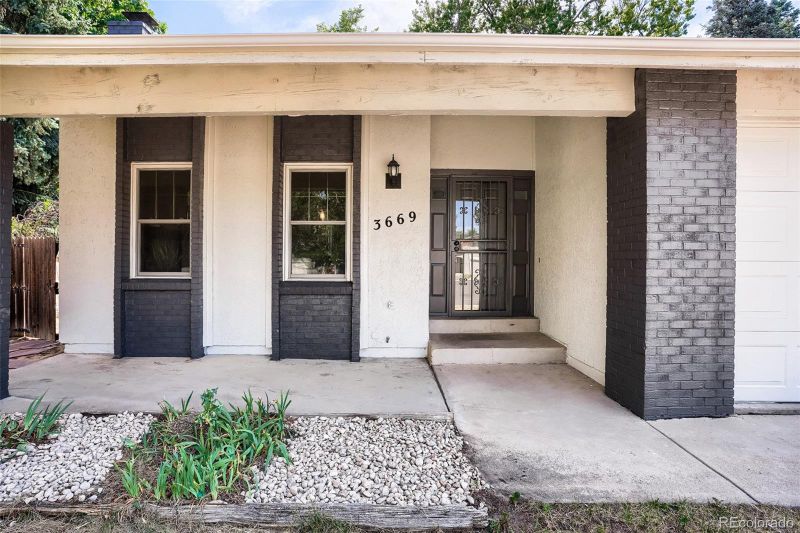 3669 S Joplin St, Aurora, CO 80013