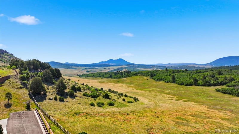 4417 Echo Ct, Larkspur, CO 80118