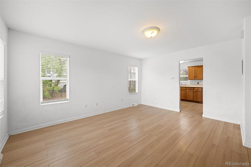 949 S Perry St, Denver, CO 80219