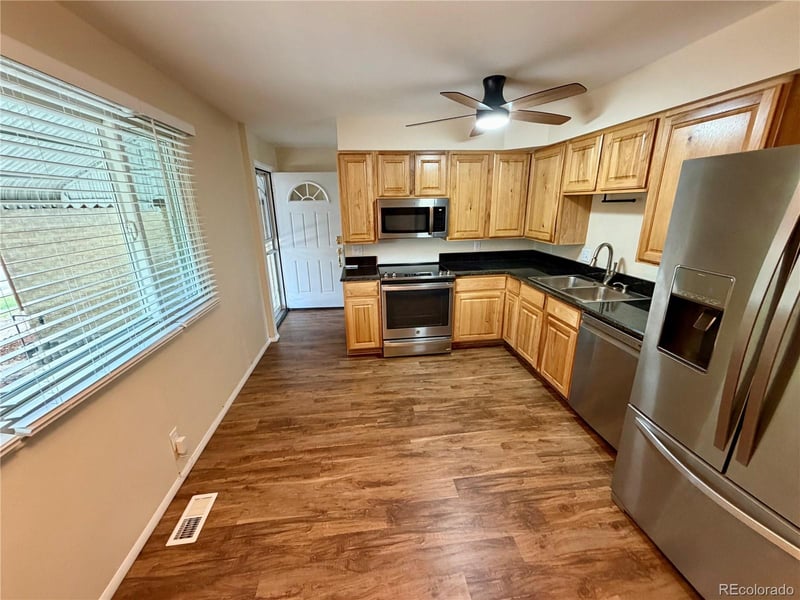 5030 Titan Ct, Denver, CO 80239