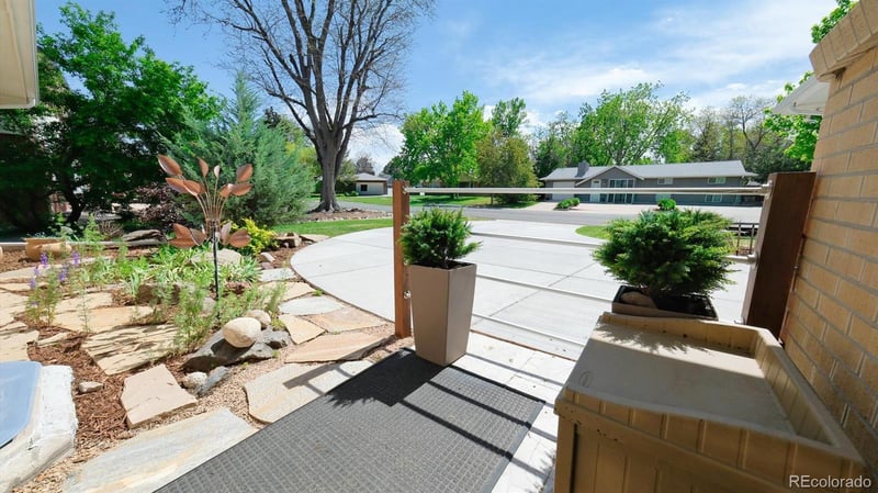3364 S Elmira Ct, Denver, CO 80231
