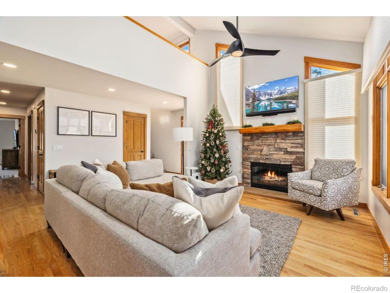 1425 Raven Cir, Estes Park, CO 80517