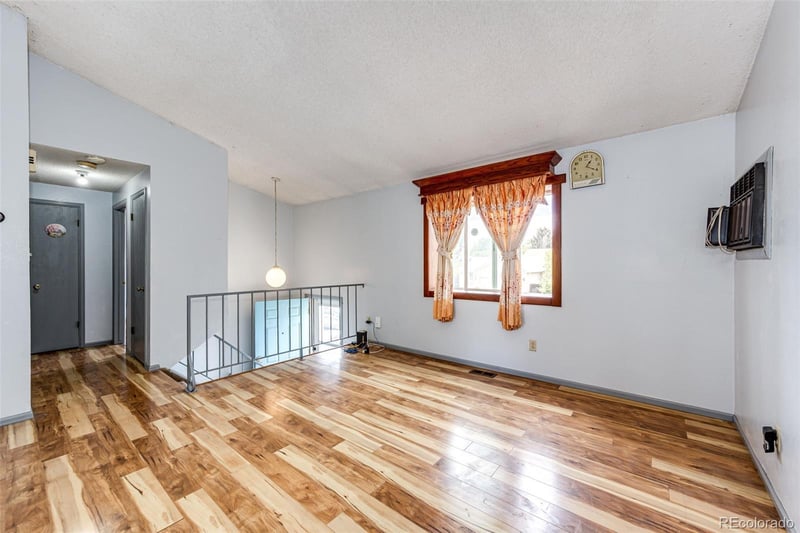 2164 Hackberry Cir, Longmont, CO 80501
