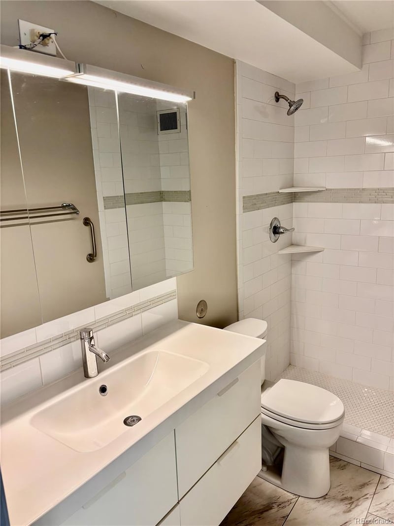 655 S Alton Way #1A, Denver, CO 80247