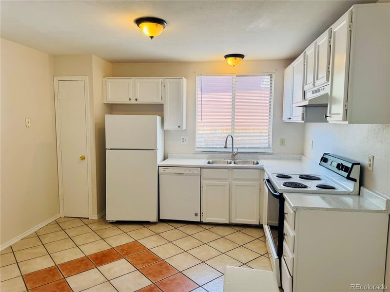 14862 E Elk Pl, Denver, CO 80239