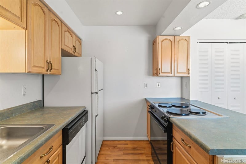 3351 S Field St #153, Lakewood, CO 80227
