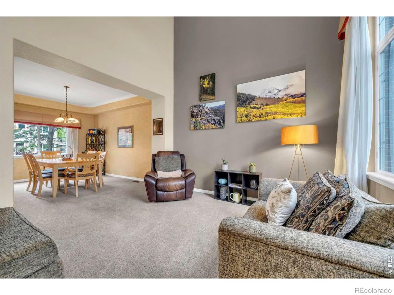 2233 Bluebird Dr, Longmont, CO 80504
