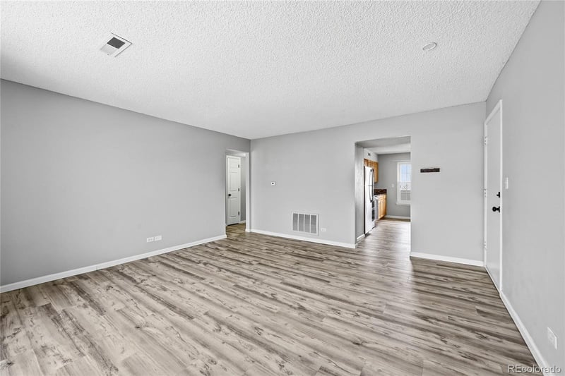 3490 S Akron St #6, Denver, CO 80231