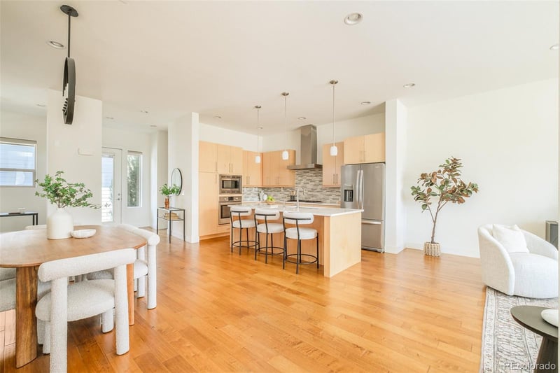 5054 Valentia St #103, Denver, CO 80238