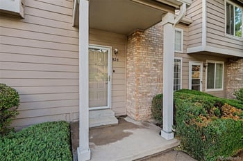 828 Summer Dr, Highlands Ranch, CO 80126