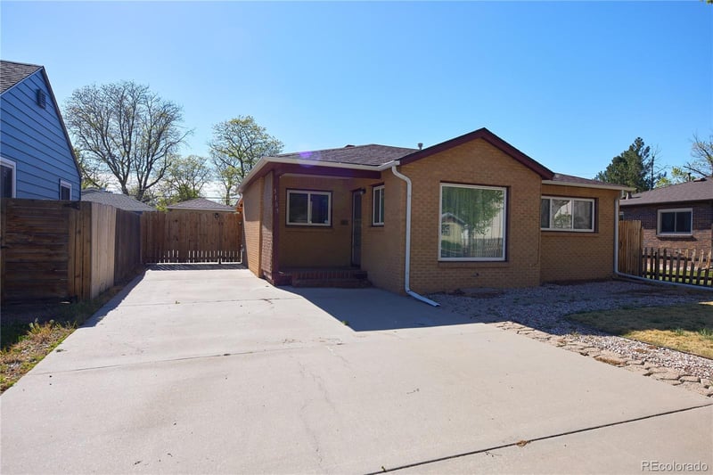 5185 Beach Ct, Denver, CO 80221