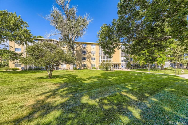 13500 E Cornell Ave #301, Aurora, CO 80014