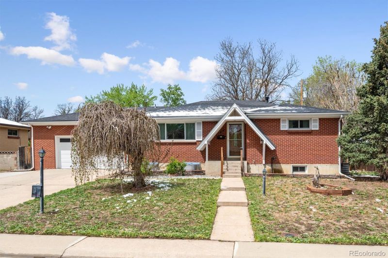 1235 S Chase St, Lakewood, CO 80232