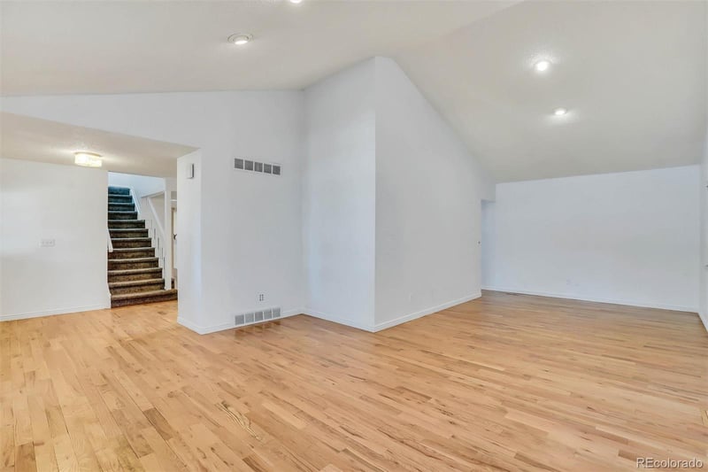 10128 E Weaver Pl, Englewood, CO 80111
