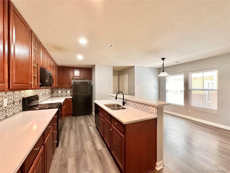 11833 Oak Hill Way #D, Commerce City, CO 80640