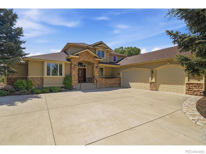 8903 Prairie Knoll Dr, Longmont, CO 80503