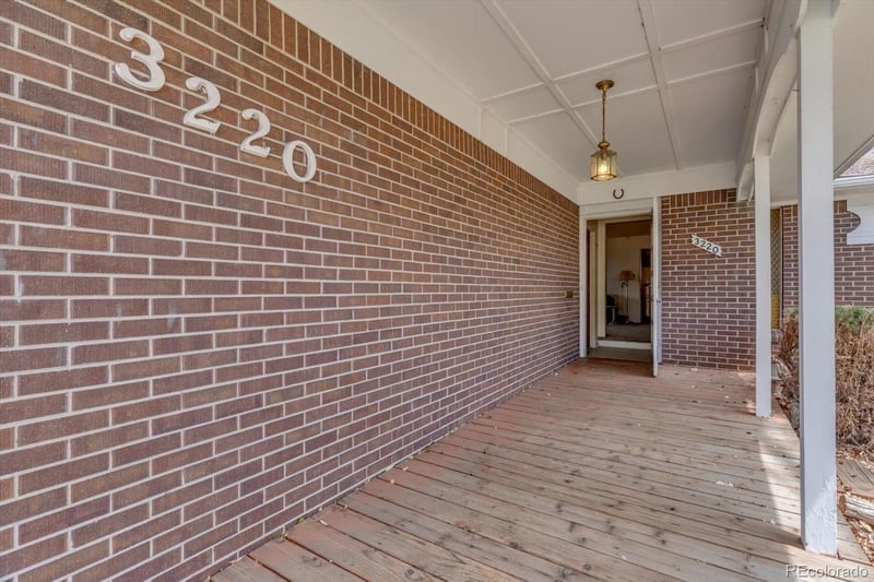 3220 S Fulton Ct, Denver, CO 80231