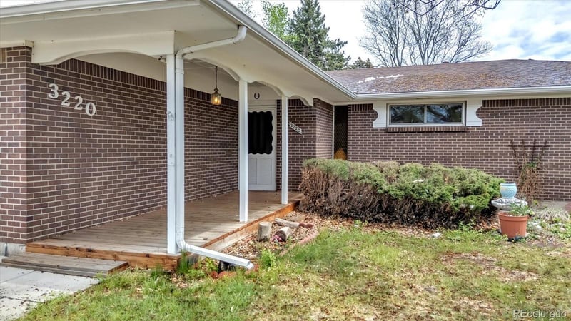 3220 S Fulton Ct, Denver, CO 80231