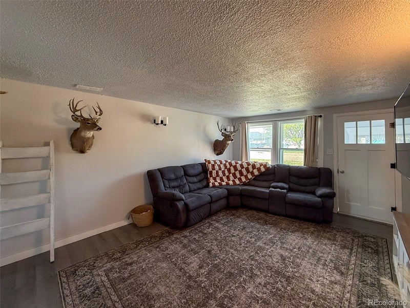 314 6th St, Burlington, CO 80807