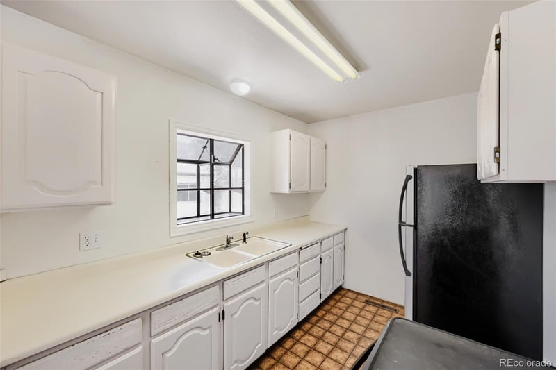 2032 Ridgewood Ln, Pueblo, CO 81005