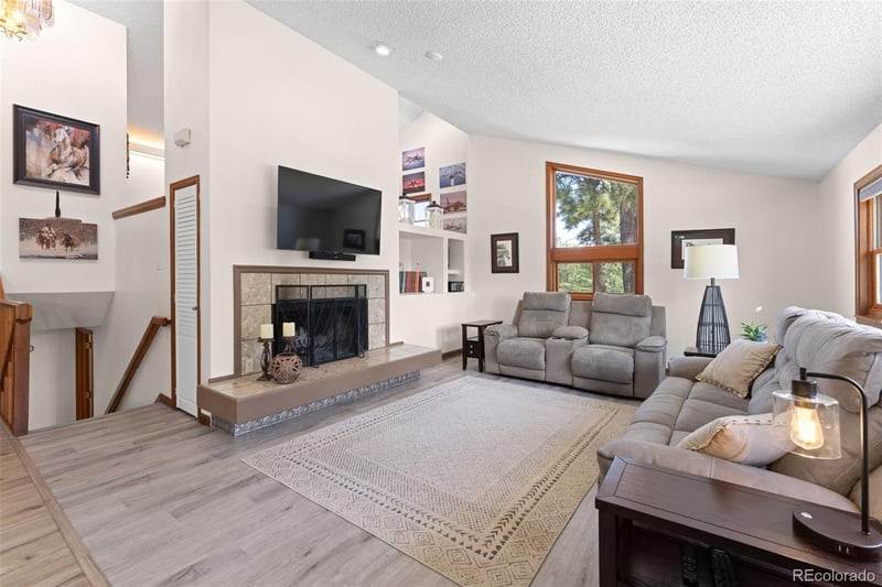 1851 Buttercup Rd, Elizabeth, CO 80107