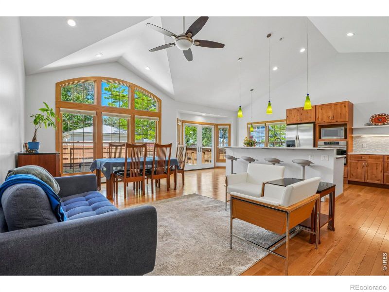 271 Kimbark St, Lafayette, CO 80026